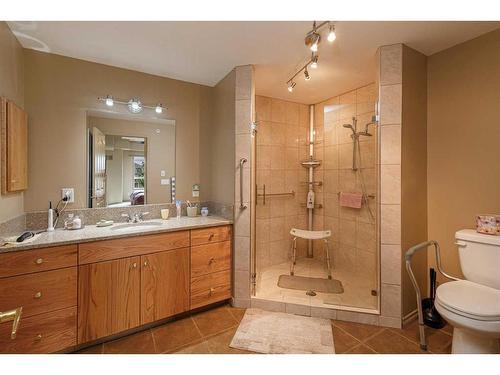 342-30 Sierra Morena Landing Sw, Calgary, AB - Indoor Photo Showing Bathroom