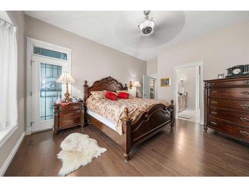 47 Cimarron Estates Road, Okotoks, AB - Indoor Photo Showing Bedroom