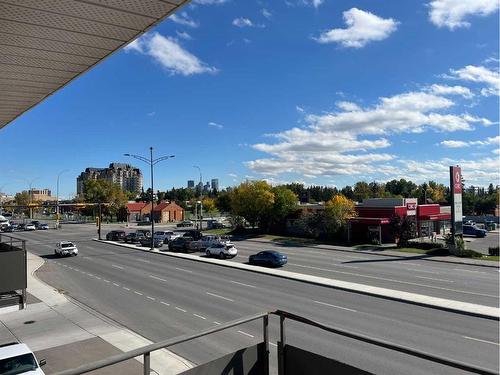 16-2020 16 Avenue Nw, Calgary, AB - Outdoor With View