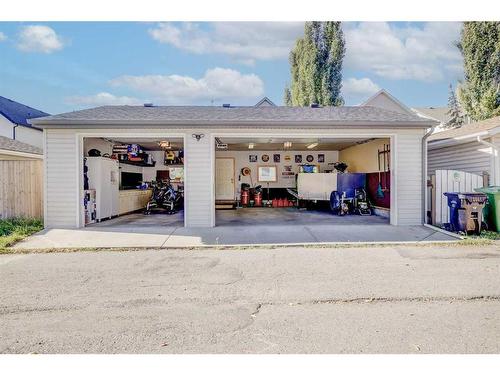 134 Inverness Park Se, Calgary, AB 