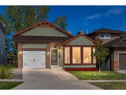 12 Strathcona Road SW Calgary, AB T3H 1V5