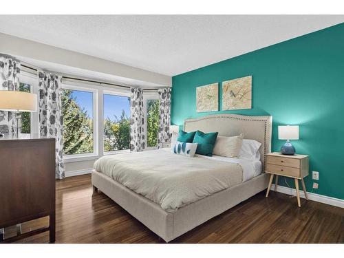 12 Strathcona Road Sw, Calgary, AB - Indoor Photo Showing Bedroom