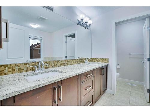 32 Saddlelake Gardens Ne, Calgary, AB - Indoor Photo Showing Bathroom