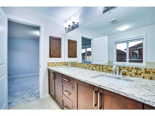 32 Saddlelake Gardens Ne, Calgary, AB - Indoor Photo Showing Bathroom