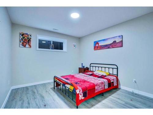 32 Saddlelake Gardens Ne, Calgary, AB - Indoor Photo Showing Bedroom