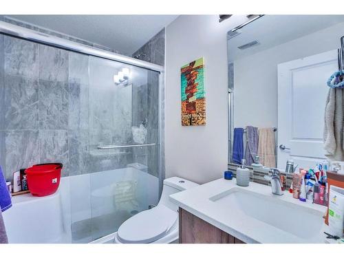 32 Saddlelake Gardens Ne, Calgary, AB - Indoor Photo Showing Bathroom