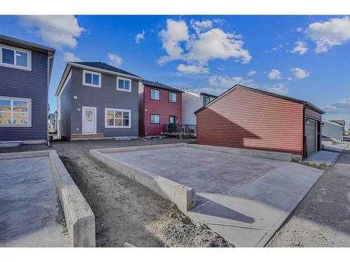 954 Cobblemore Common Sw, Airdrie, AB - Outdoor