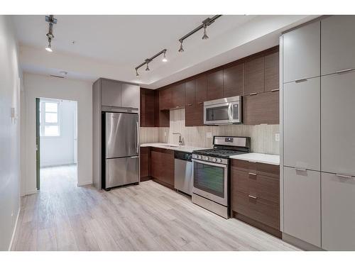 243-1719 9A Street Sw, Calgary, AB - Indoor Photo Showing Kitchen