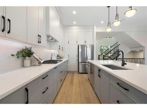 2710 17A Street Nw, Calgary, AB - Indoor Photo Showing Kitchen With Stainless Steel Kitchen With Upgraded Kitchen