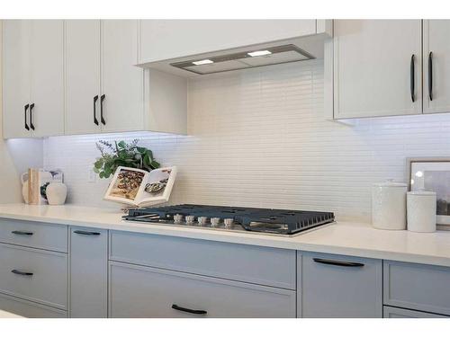 2710 17A Street Nw, Calgary, AB - Indoor Photo Showing Kitchen