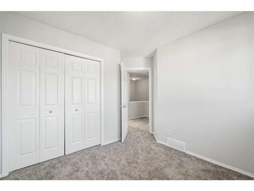 348 Mckenzie Towne Link Se, Calgary, AB - Indoor