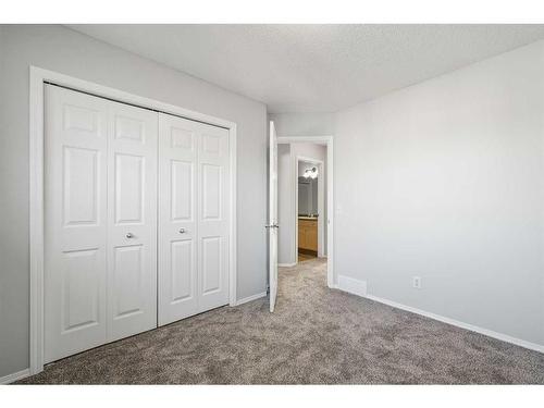 348 Mckenzie Towne Link Se, Calgary, AB - Indoor