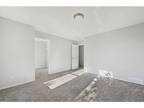 348 Mckenzie Towne Link Se, Calgary, AB - Indoor