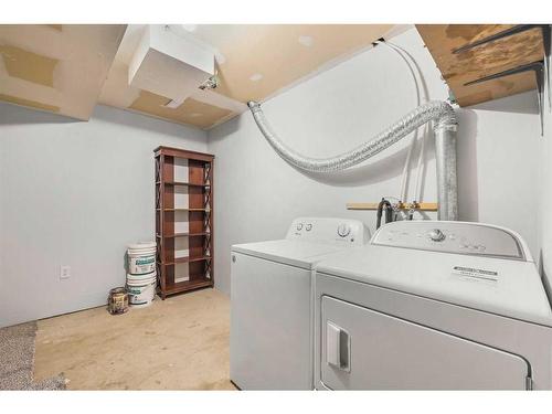 348 Mckenzie Towne Link Se, Calgary, AB - Indoor Photo Showing Laundry Room