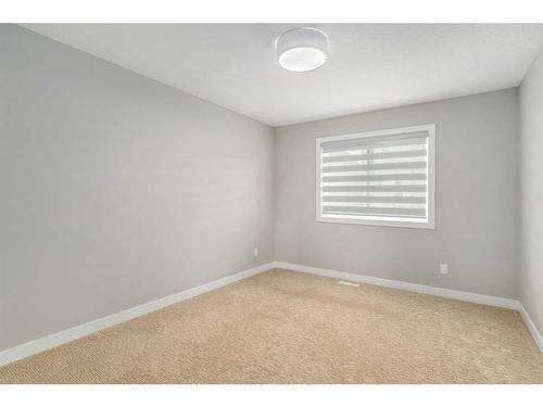 159 Sherview Grove Nw, Calgary, AB - Indoor Photo Showing Other Room