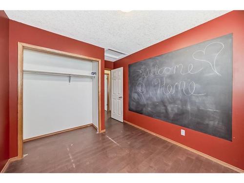 34 West Boothby Crescent, Cochrane, AB - Indoor Photo Showing Other Room