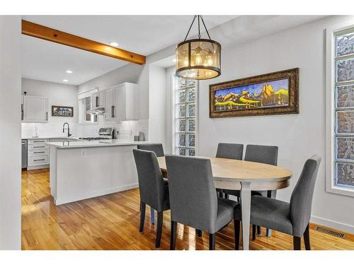 3-813 6Th Street, Canmore, AB - Indoor Photo Showing Dining Room