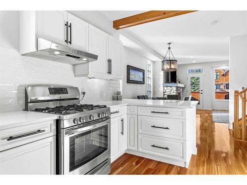 3-813 6Th Street, Canmore, AB - Indoor Photo Showing Kitchen With Upgraded Kitchen