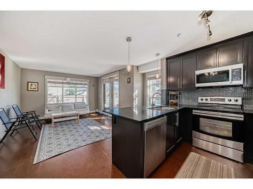 1106-155 Skyview Ranch Way Ne, Calgary, AB - Indoor Photo Showing Kitchen