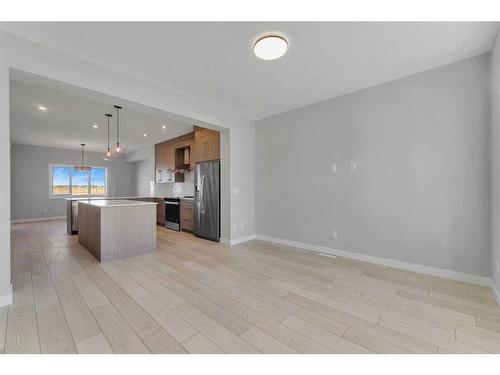 600 Dawson Drive, Chestermere, AB - Indoor Photo Showing Kitchen