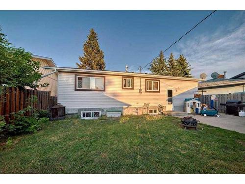 847 Madeira Drive Ne, Calgary, AB - Outdoor