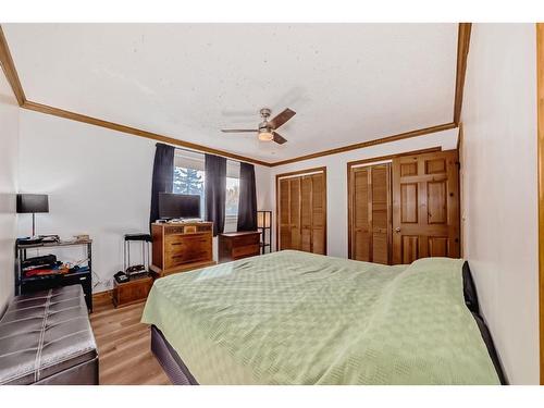 27 Rundleson Way Ne, Calgary, AB - Indoor Photo Showing Bedroom