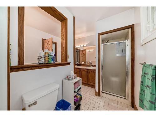 27 Rundleson Way Ne, Calgary, AB - Indoor Photo Showing Bathroom