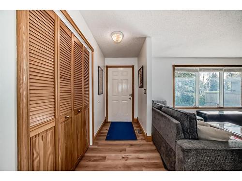 27 Rundleson Way Ne, Calgary, AB - Indoor Photo Showing Other Room