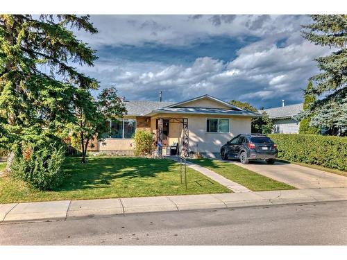 27 Rundleson Way Ne, Calgary, AB - Outdoor With Facade