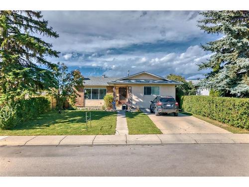 27 Rundleson Way Ne, Calgary, AB - Outdoor With Facade