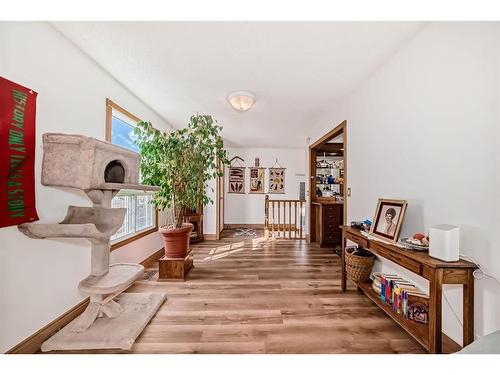 27 Rundleson Way Ne, Calgary, AB - Indoor Photo Showing Other Room