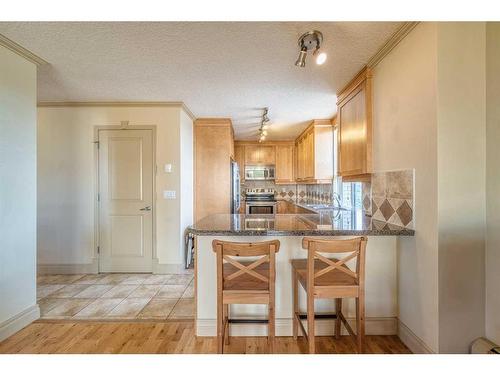 806-4554 Valiant Drive Nw, Calgary, AB - Indoor