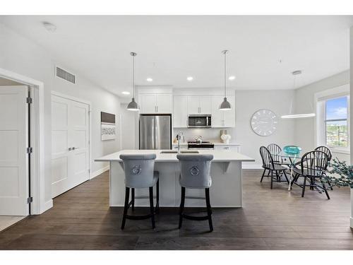 304-8355 19 Avenue Sw, Calgary, AB - Indoor Photo Showing Kitchen With Upgraded Kitchen