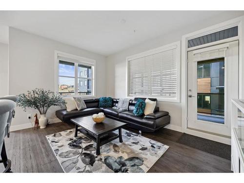 304-8355 19 Avenue Sw, Calgary, AB - Indoor Photo Showing Living Room