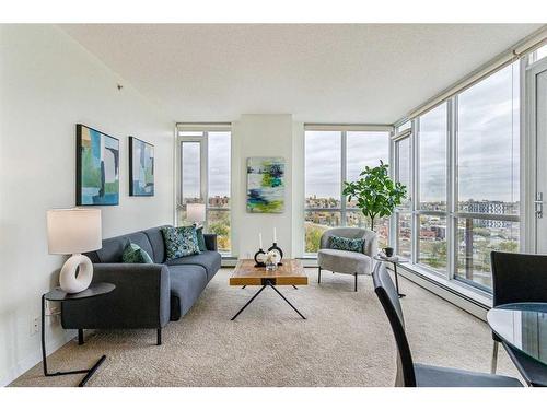 1402-325 3 Street Se, Calgary, AB - Indoor Photo Showing Living Room