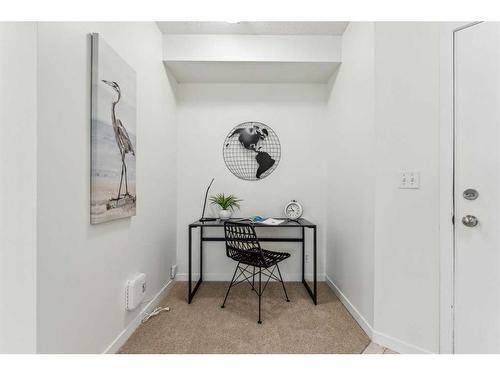 1402-325 3 Street Se, Calgary, AB - Indoor Photo Showing Other Room