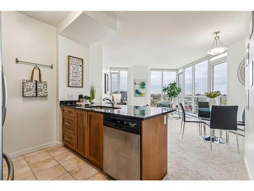 1402-325 3 Street Se, Calgary, AB - Indoor Photo Showing Kitchen