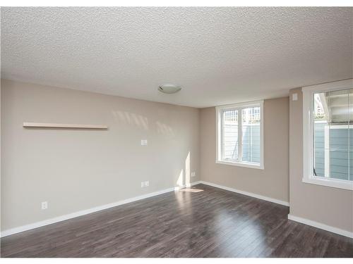 545 Mckenzie Towne Close Se, Calgary, AB - Indoor Photo Showing Other Room