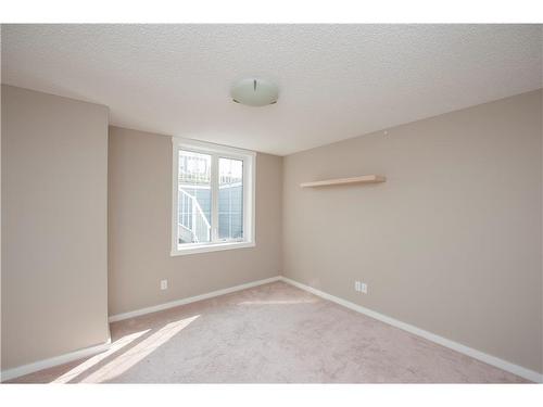 545 Mckenzie Towne Close Se, Calgary, AB - Indoor Photo Showing Other Room