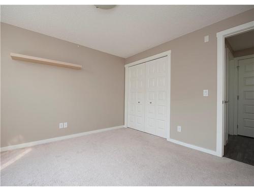 545 Mckenzie Towne Close Se, Calgary, AB - Indoor Photo Showing Other Room