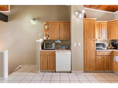 107 Pinemont Bay Ne, Calgary, AB - Indoor Photo Showing Kitchen