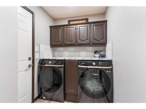 80 Cambrille Crescent, Strathmore, AB - Indoor Photo Showing Laundry Room