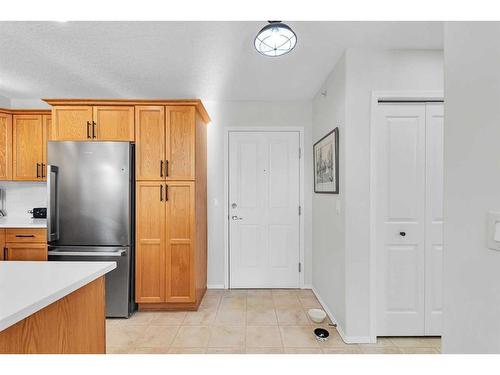 301-390 Marina Drive, Chestermere, AB - Indoor Photo Showing Kitchen