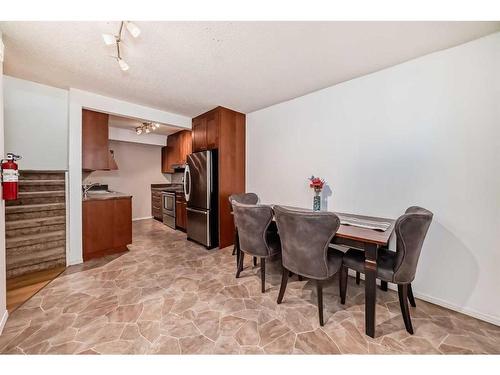 55-287 Southampton Drive Sw, Calgary, AB - Indoor