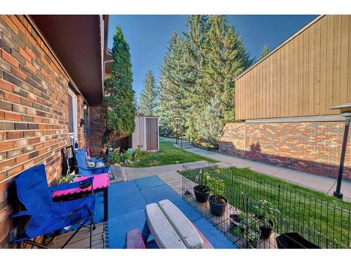 55-287 Southampton Drive Sw, Calgary, AB - Outdoor