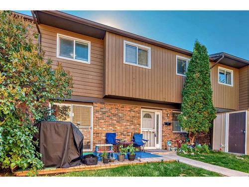 55-287 Southampton Drive Sw, Calgary, AB - Outdoor With Exterior