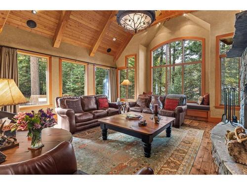 163 Cairns Landing, Canmore, AB - Indoor Photo Showing Living Room