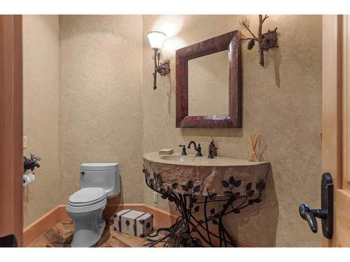 163 Cairns Landing, Canmore, AB - Indoor Photo Showing Bathroom