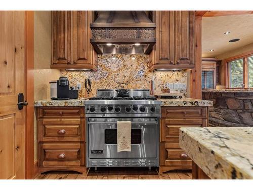 163 Cairns Landing, Canmore, AB - Indoor Photo Showing Kitchen