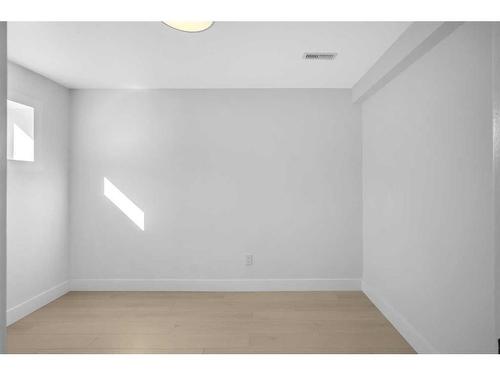 755 Penbrooke Road Se, Calgary, AB - Indoor Photo Showing Other Room